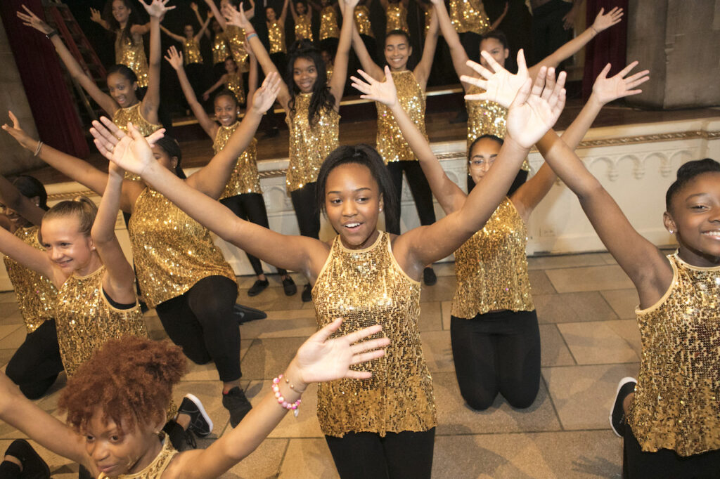 POYT.Emp Exp 2017 Dance Team 069-1710081